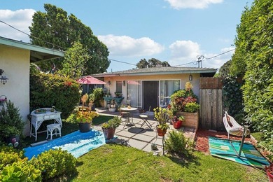 Welcome to 437 Court Ave, a charming Mid-Century Modern hillside - photo 17