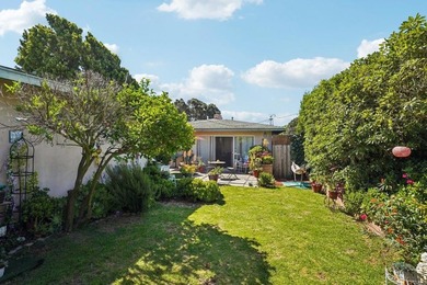 Welcome to 437 Court Ave, a charming Mid-Century Modern hillside - photo 18