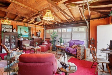 Welcome to 437 Court Ave, a charming Mid-Century Modern hillside - photo 22