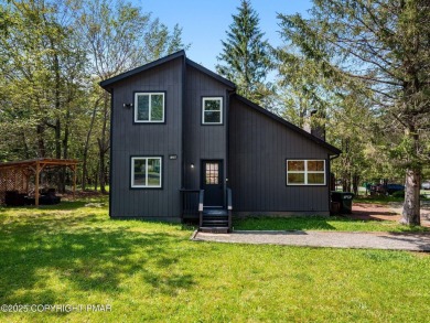 Lake Home For Sale in Tobyhanna, Pennsylvania