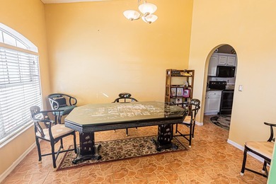 Welcome home! Spacious 2,657 sq ft home under air, 4/3/2 layout - photo 2