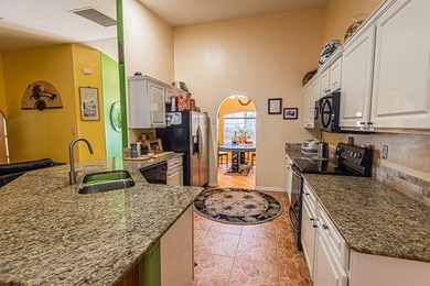 Welcome home! Spacious 2,657 sq ft home under air, 4/3/2 layout - photo 6