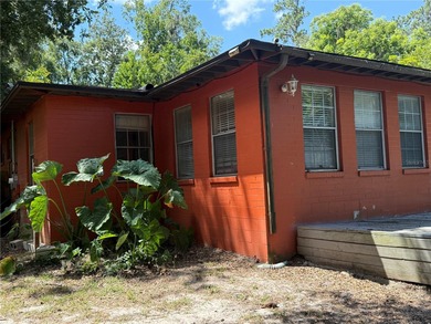 Brick 3 bedroom/2 bathroom home in SW Gainesville on a .75 acre - photo 11