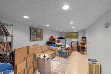 Welcome to 63 Lisa Drive, a beautifully maintained 3-bed and 2 - photo 12