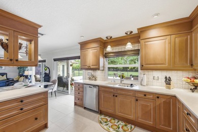 Beautifully maintained three bedroom, two bathroom With option - photo 13