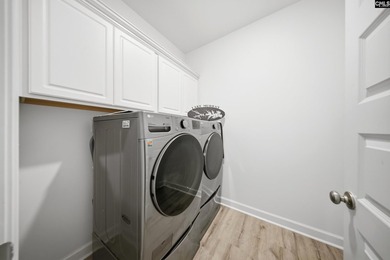 Welcome to lake living at its finest! This beautifully updated - photo 17