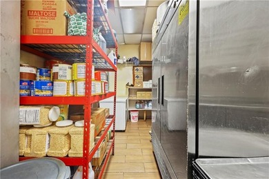 Incredible opportunity to own your own mid-Island restaurant! - photo 22