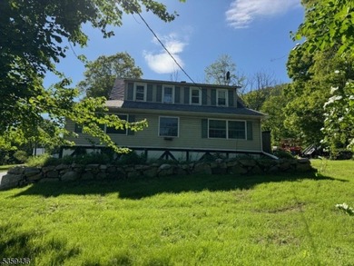 2 family home plus a room used for storage. Great rents! Newer - photo 3