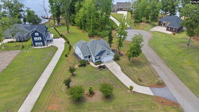 Welcome to lake living at its finest! This beautifully updated - photo 33