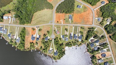 Welcome to lake living at its finest! This beautifully updated - photo 38