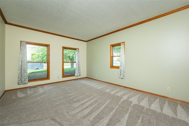Beautiful two-story home with over 3200 sq ft of finished living - photo 3
