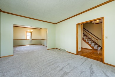 Beautiful two-story home with over 3200 sq ft of finished living - photo 6