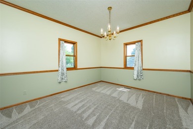 Beautiful two-story home with over 3200 sq ft of finished living - photo 7