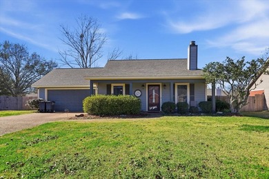 Laurelwood Lake Home For Sale in Flowood Mississippi