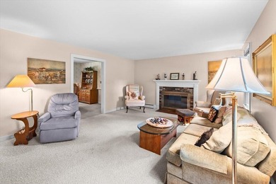 Lovingly cared for by one family since it was built, this - photo 13