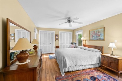 Lovingly cared for by one family since it was built, this - photo 15