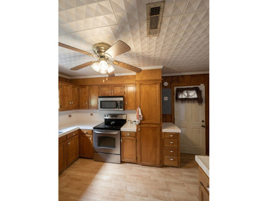Lakefront Opportunity with Endless Potential! This 3-bedroom - photo 20