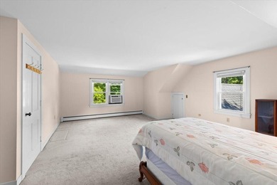 Lovingly cared for by one family since it was built, this - photo 23