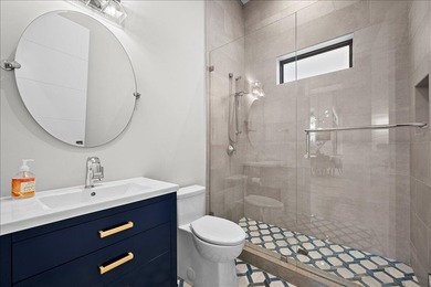 Welcome to an exceptional coastal retreat, where modern luxury - photo 23