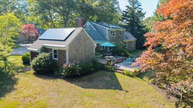 Lovingly cared for by one family since it was built, this - photo 25