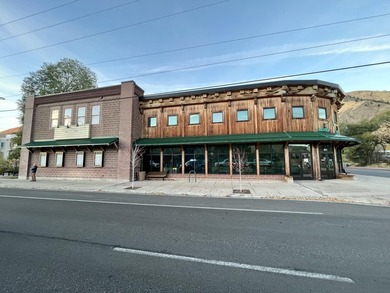 This is a 4-plex, stadium seated, theatre of approx 10,700 sf - photo 6