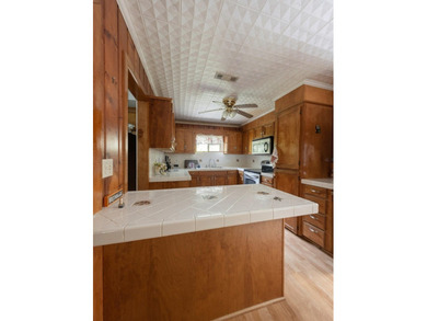 Lakefront Opportunity with Endless Potential! This 3-bedroom - photo 27