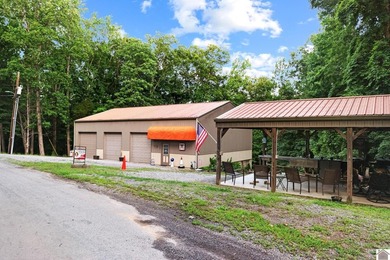 Rockcastle!! This Barn-dominium is on the market for the 1st - photo 3
