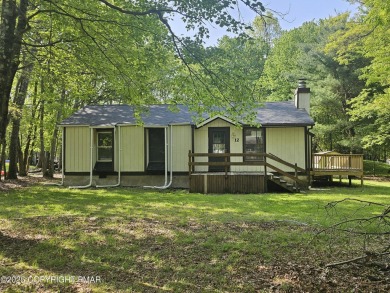 Lake Home For Sale in Albrightsville, Pennsylvania