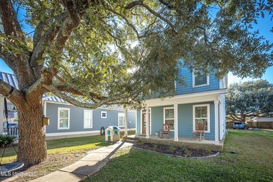 Located within the Ocean Springs Golf Cart District, this - photo 4