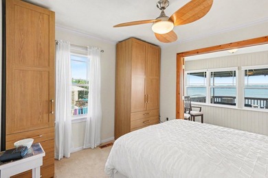 Enjoy refined year-round living on the shores of beautiful Round - photo 15