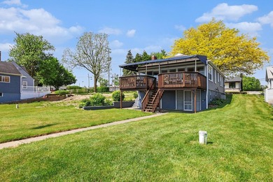 Enjoy refined year-round living on the shores of beautiful Round - photo 34