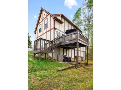 Fully furnished lake-area retreat located in The Falls at Center - photo 35