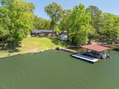 Lake Hamilton Home For Sale in Hot Springs Arkansas