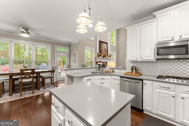 Captivating Remodeled European Retreat in Polo Golf & Country - photo 11