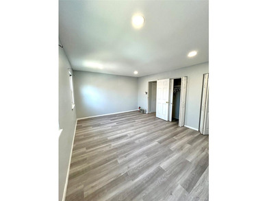 Expansive Brooklyn Home with Dual Dining, Parking Garage & - photo 15