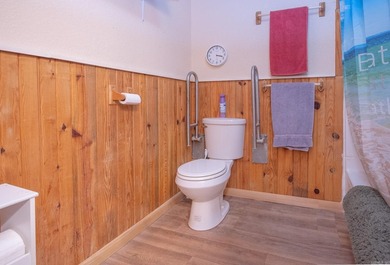 A rare find in Mena - a rustic home on 5 beautiful acres with - photo 22