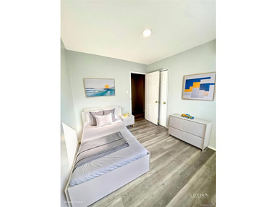 Expansive Brooklyn Home with Dual Dining, Parking Garage & - photo 22