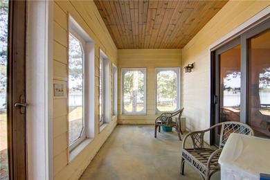 Enjoy Panoramic views from this 4 BD 3BA Lake Home with 4 Car - photo 28