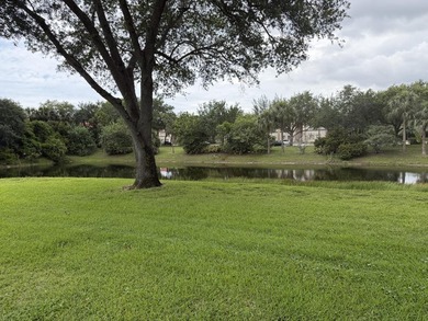 55 plus PRIME location, first floor with the view of an - photo 8