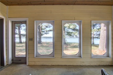 Enjoy Panoramic views from this 4 BD 3BA Lake Home with 4 Car - photo 29