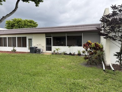 55 plus PRIME location, first floor with the view of an - photo 9
