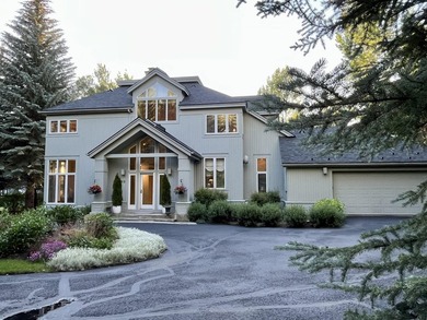 This beautiful home presents a rare opportunity to own property - photo 1