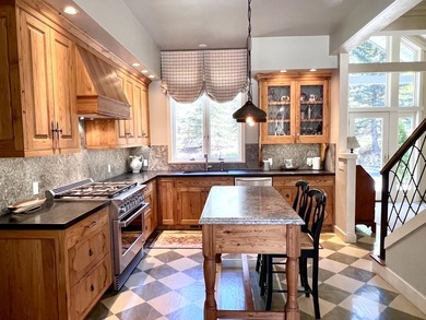 This beautiful home presents a rare opportunity to own property - photo 6