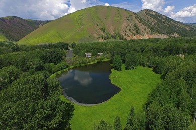 Rare opportunity to create a dream mountain resort compound on - photo 1