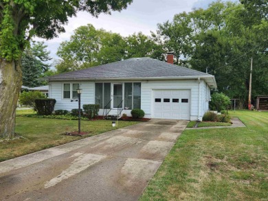 COZY 2 BEDROOM, 1 1/2 BATH HOME ON A LARGE LOT.  Looking for a - Lake Home For Sale in Syracuse, Indiana