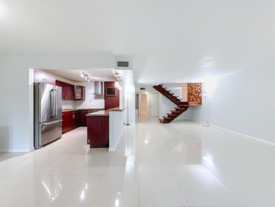 Spacious 2170sq ft 3 bedroom 2.5 bath townhome in Trellises - photo 7