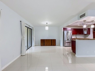 Spacious 2170sq ft 3 bedroom 2.5 bath townhome in Trellises - photo 8