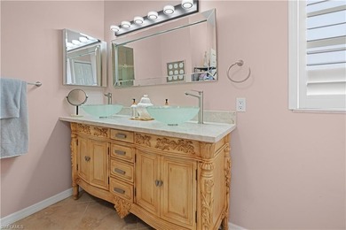This charming 3-bedroom, 2-bathroom island-style waterfront home - photo 20