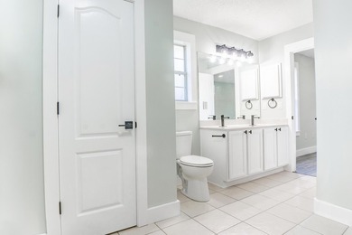Located in the extremely popular Paradise Retreat subdivision - photo 24