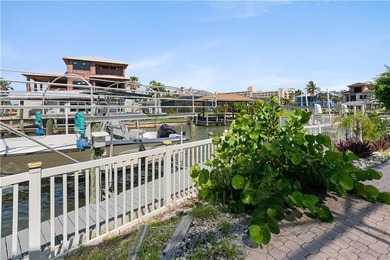 This charming 3-bedroom, 2-bathroom island-style waterfront home - photo 24
